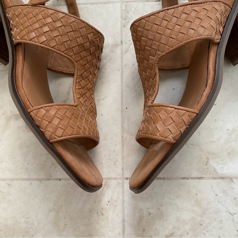 $189 Gentle Souls Manda Brown Woven Leather Square Toe Block Heels Sandals Sz 9 - Picture 6 of 15